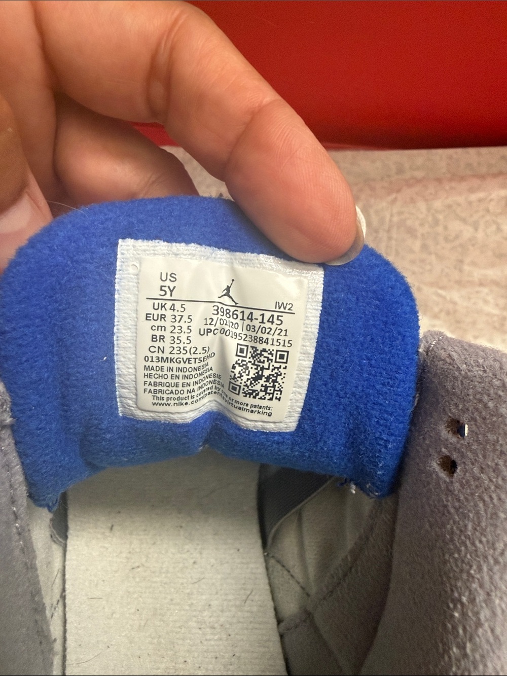 Air Jordan 3 Retro (GS) White/Racer Blue-Black Sneaker - Picture 2 of 6